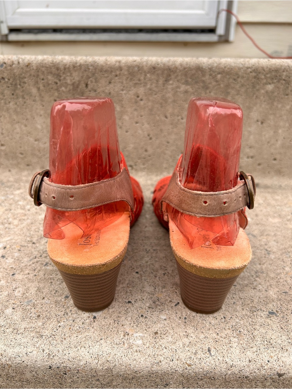 Josef Seibel Size 8 Red Floral Cutout Low Heel Sandals - Picture 6 of 7
